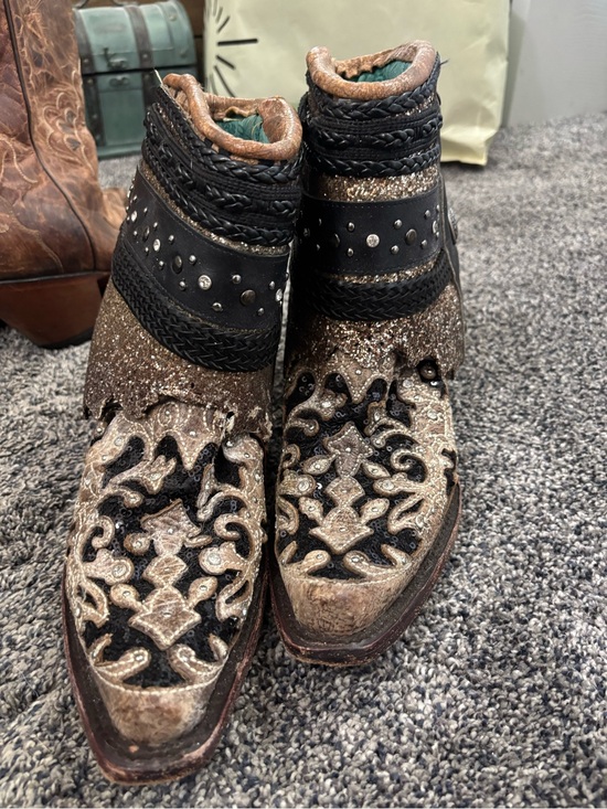 Corral Shoes - Corral Metallic Bronze and Black Embroidered Ankle Booties